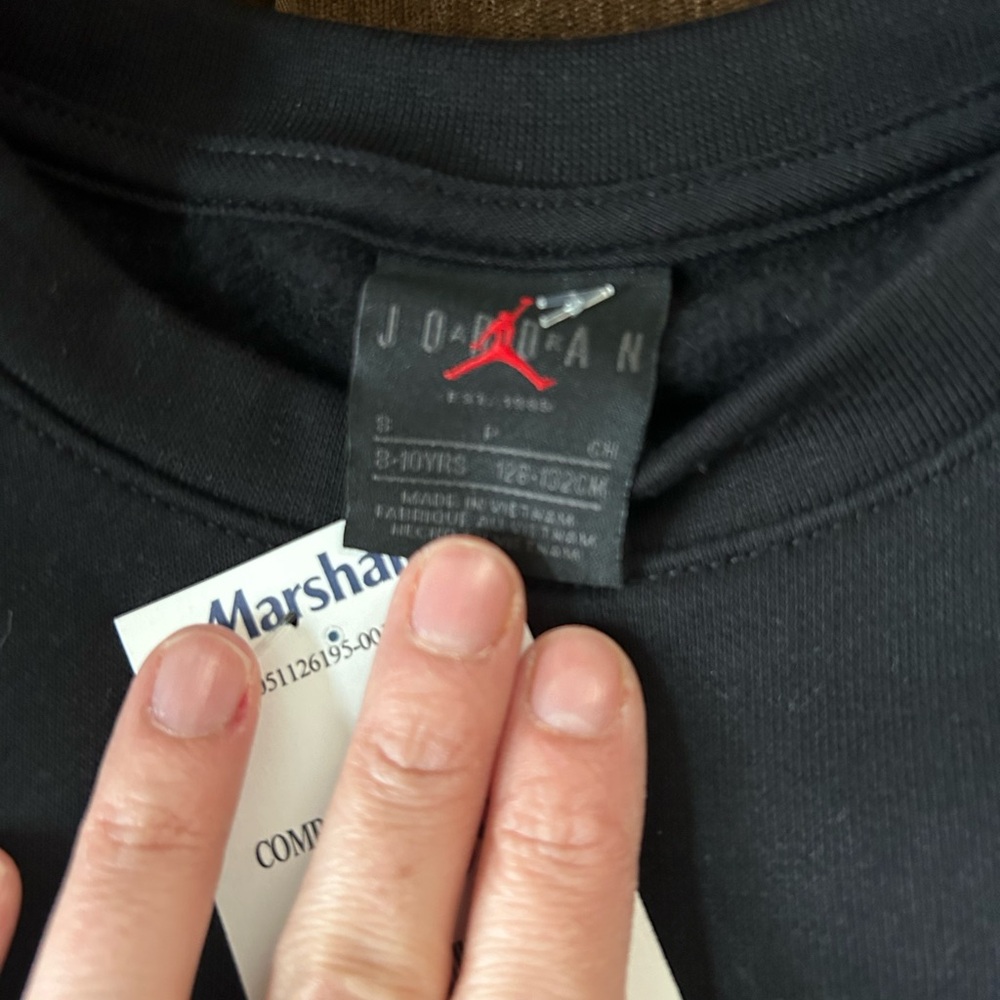 Jordan Boys Black Crewneck Sweatshirt - Picture 3 of 5